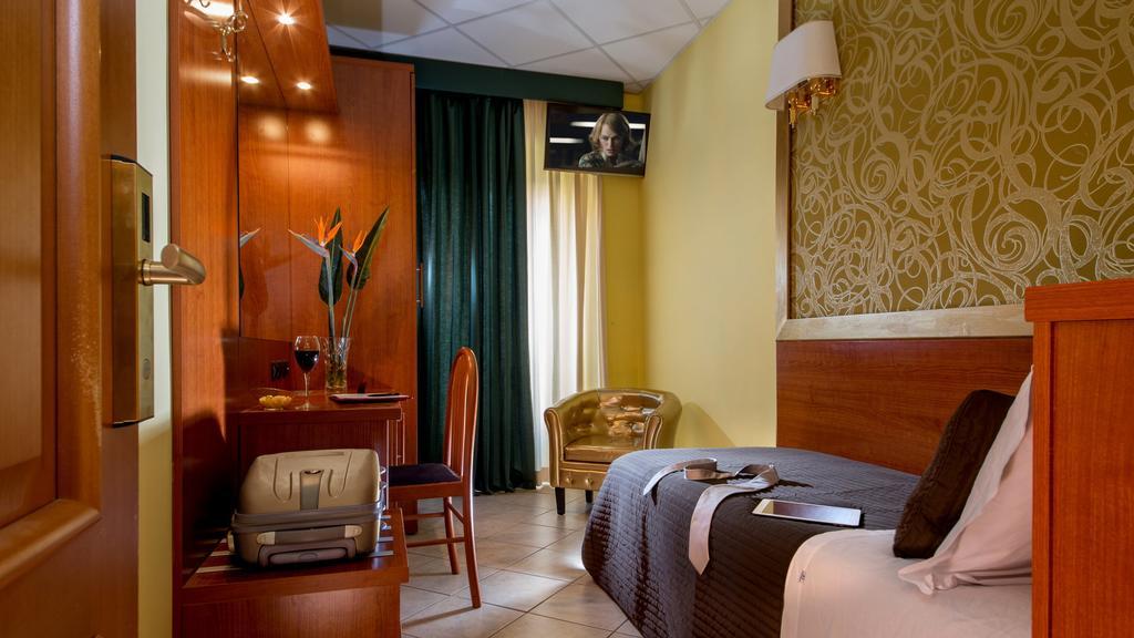 Ad Hoc Domus Bed & Breakfast Rome Room photo